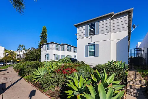 3677 Park Blvd. Photo 1