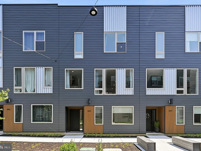 3005 Birchview Walk — Photo 1