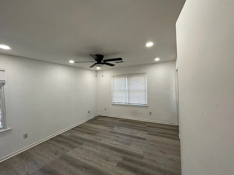 6320 Olde Towne Dr — Photo 11