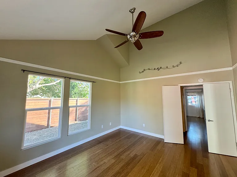 Primary bedroom (empty)