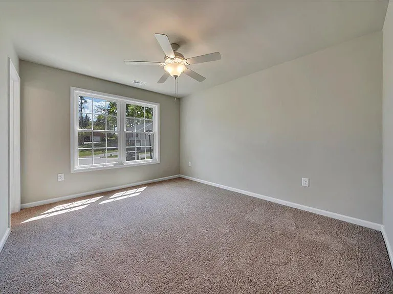 328 Woodside Dr — Photo 8