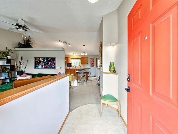 2nd image of 1721 S Strathcona Pl