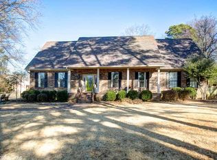 8 Thomas Park Cir, Little Rock, AR 72223