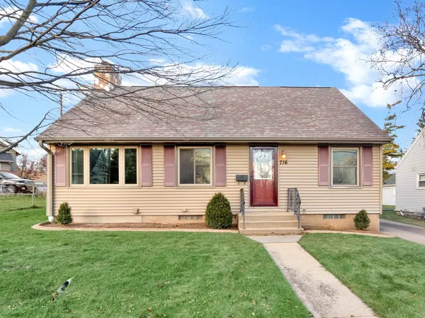 716 Marquette St, Menasha, WI 54952