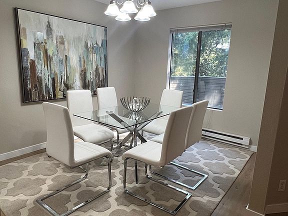 5th image of 10513 NE 32nd Pl APT H106
