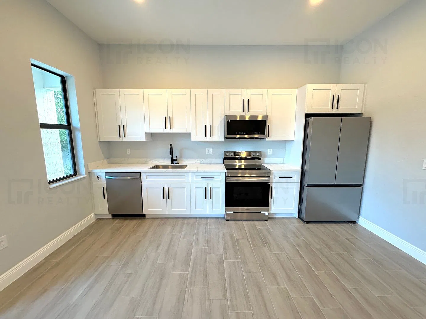 1847 SW 44th Terrace — Photo 3