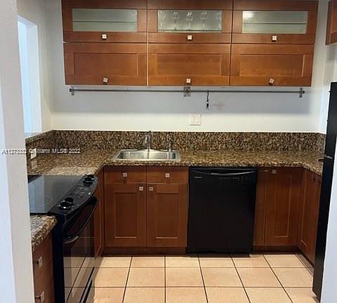 4th image of 6900 Bay Dr APT 10B