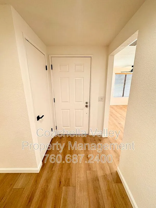 3 bed, 2.0 bath, 1576 sqft, $2,995 — Photo 2
