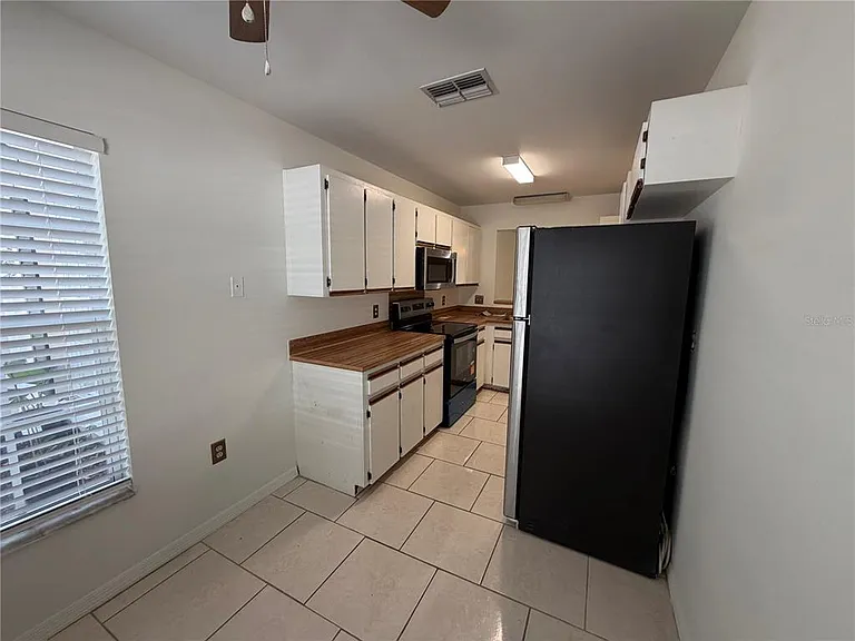 850 E Lime St #7 — Photo 9