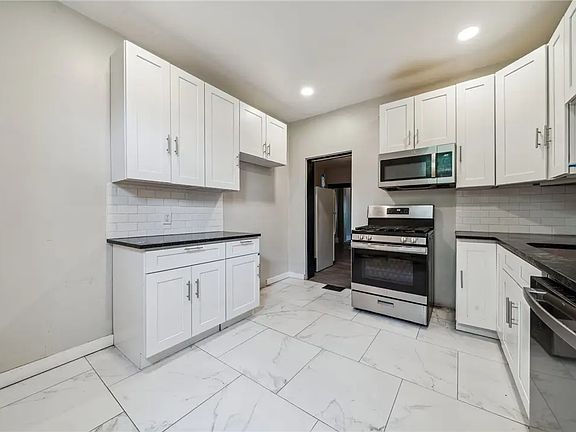 4th image of 620 Chautauqua St