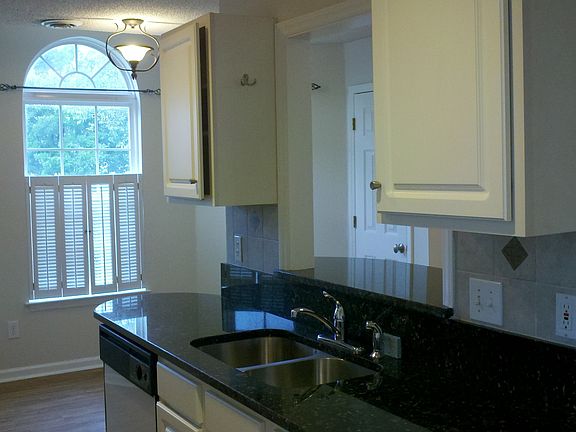 kitchen-granite countertops