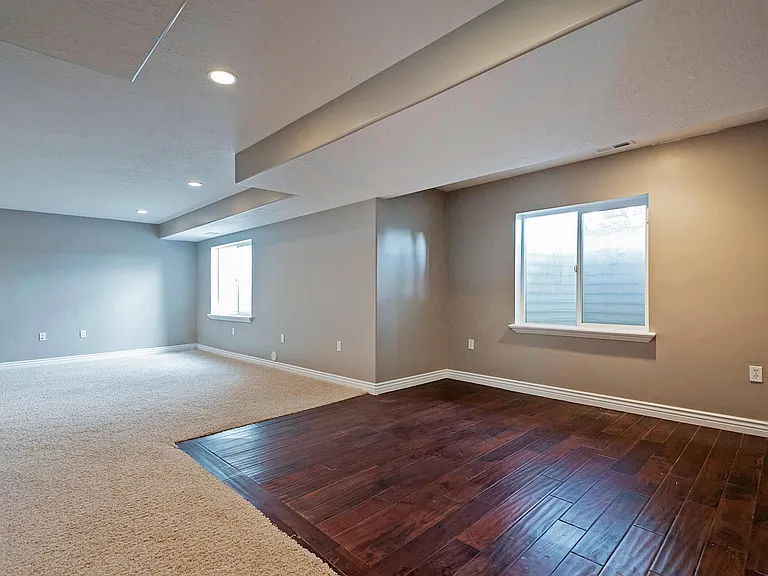 75 N 200 E — Photo 29