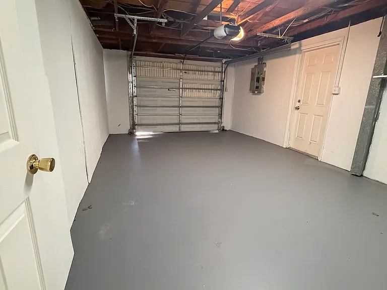 9831 Rainbow Ln — Photo 10