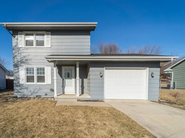 2301 Swan Dr, Norwalk, IA 50211