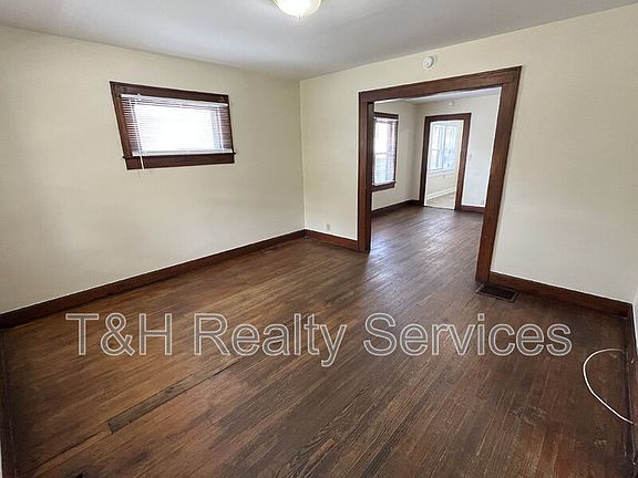 3rd image of 1534 Dawson St