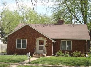 306 A Ave E, Oskaloosa, IA 52577