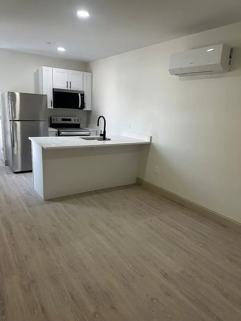 Brand NEW 1 Bed/ 1 Bath Apartment in Providence! — Photo 3