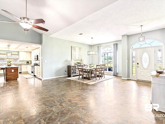 5th image of 204 Heather Ln