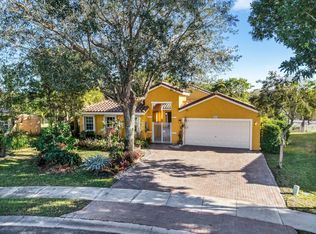 19820 SW 7th Pl, Pembroke Pines, FL 33029