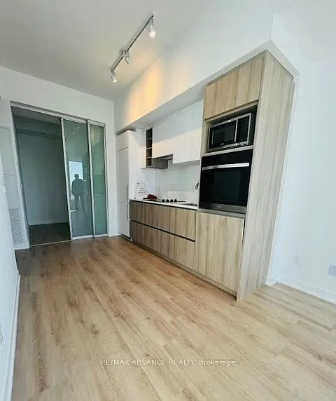 2 bed, $2,550 — Photo 4