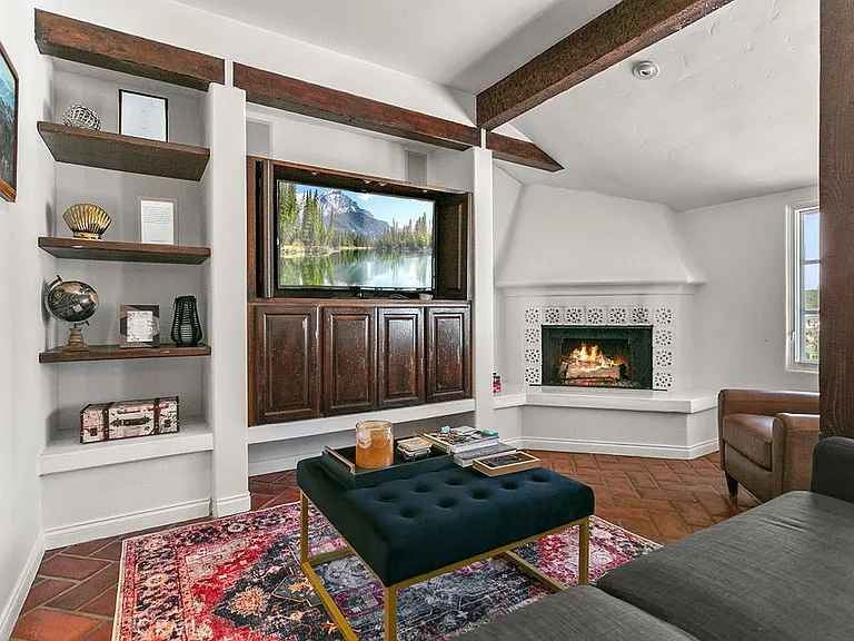 52 Emerald Bay — Photo 12