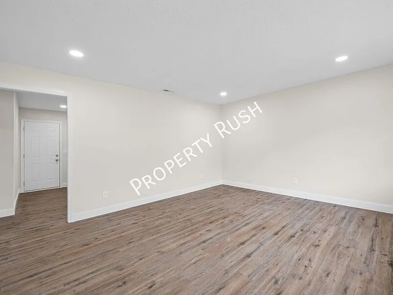 3336 Gundy Dr #B — Photo 4