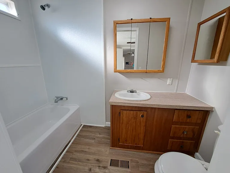 8584 Alvarado Calzada — Photo 10