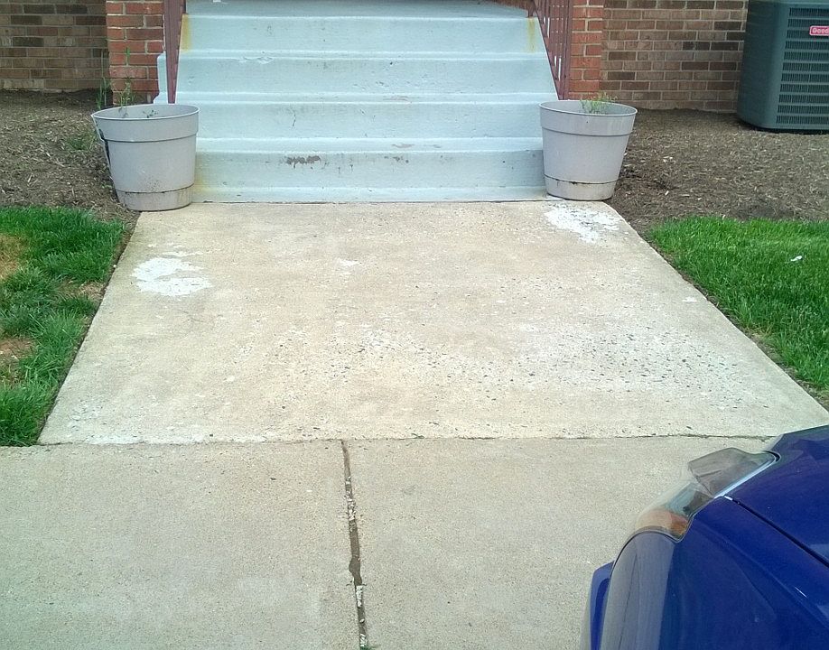 1st image of 100 Buckingham Ln