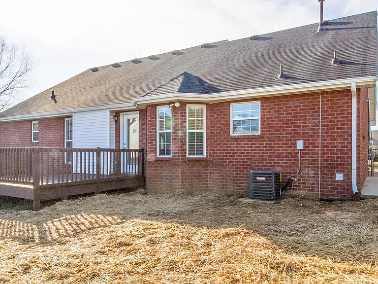 713 Almondwood Pl — Photo 15