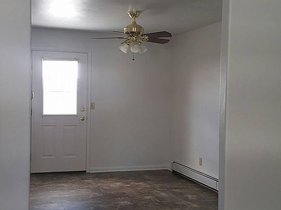 Dining room w/ new flooring