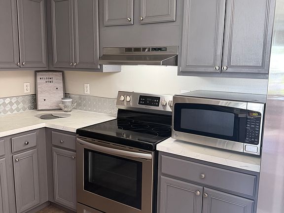 4th image of 134 Sutton Dr