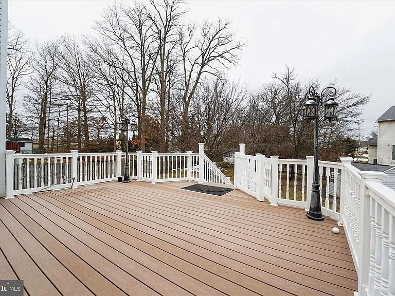 7916 Evesboro Dr — Photo 28