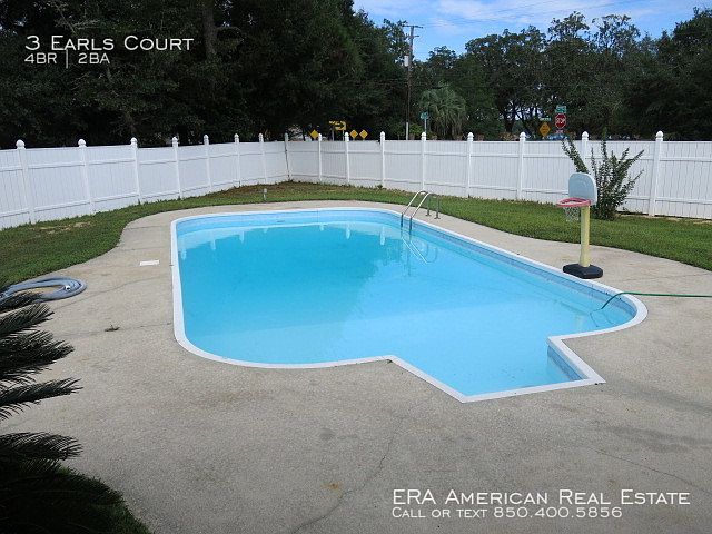 1st image of 3 Earls Ct NE