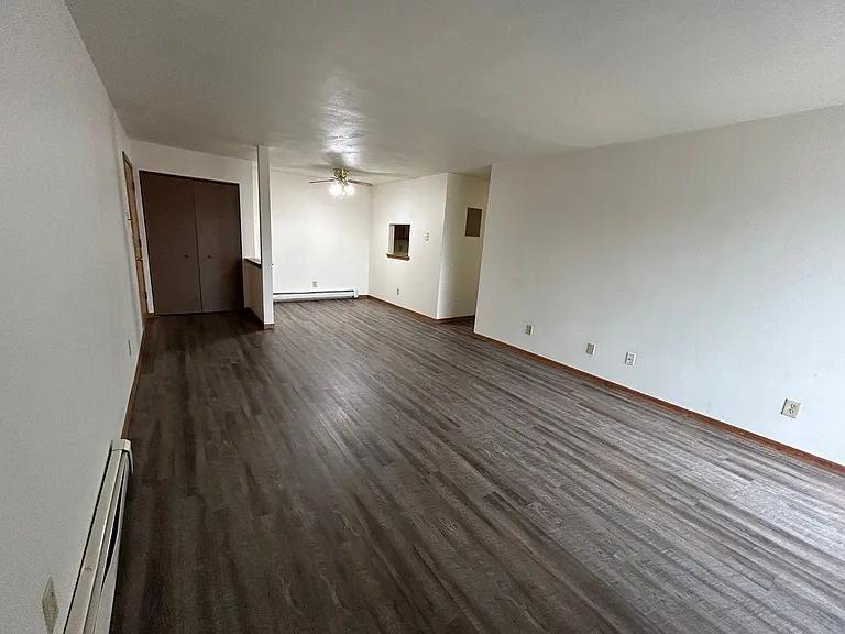 Beloit Brittany Apartments LLC — Photo 13