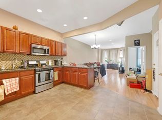 7250 61st St, Ridgewood, NY 11385