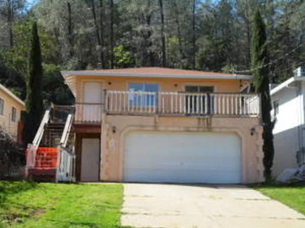 892 Forest Dr, Shasta Lake, CA 96019
