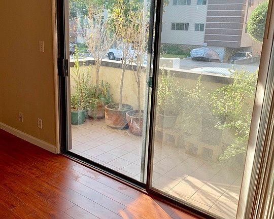 5th image of 430 W Dryden St APT 1