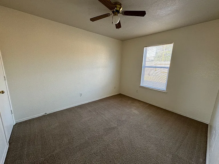 403 Creek — Photo 28
