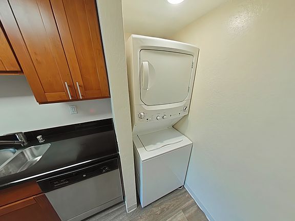 4th image of 786 Coleman Ave APT N