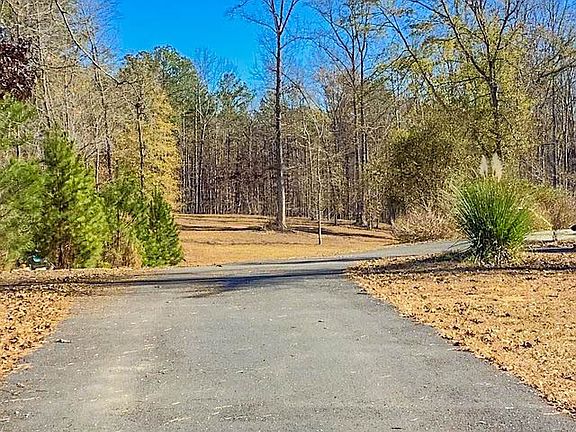 3rd image of 262 Nelms Rd