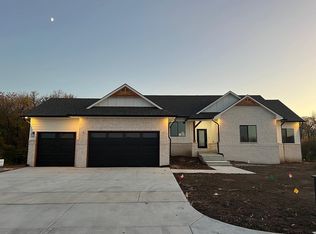 203 E River Birch St, Haysville, KS 67060