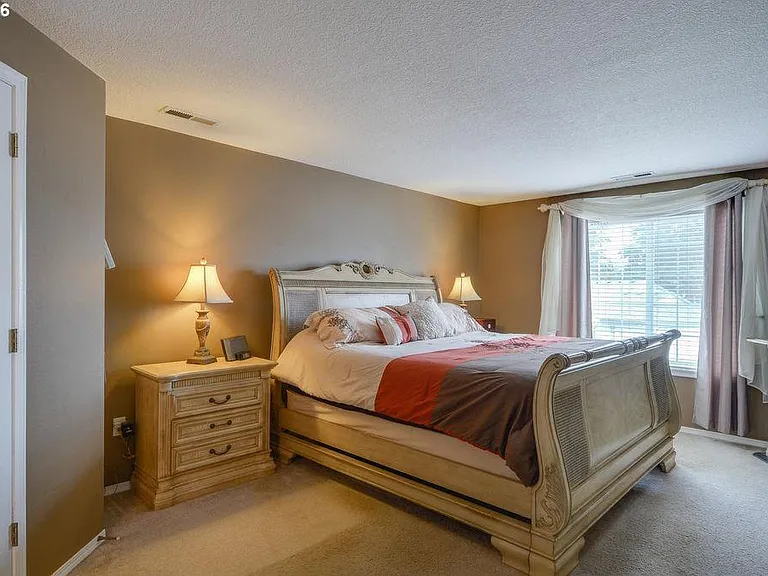 8208 NE 155th Ct — Photo 9