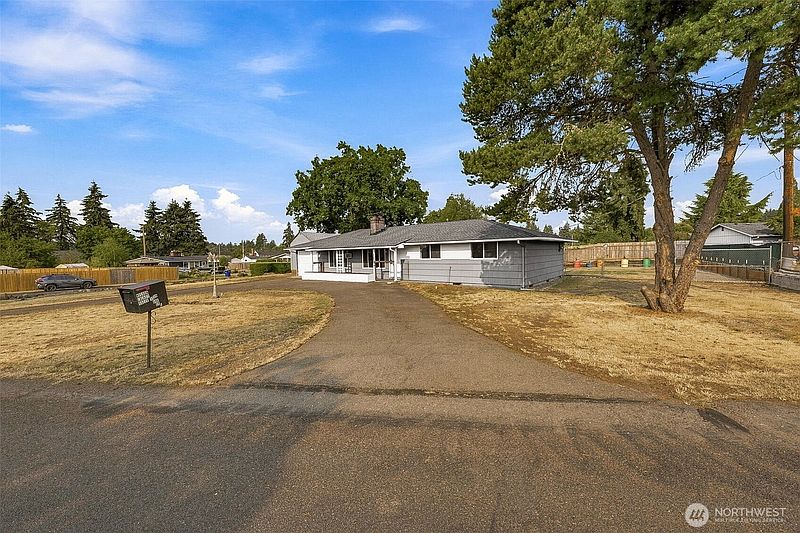 2nd image of 13720 13th Avenue Ct E