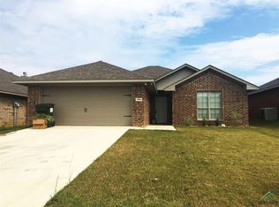 19963 Meadow West Ln, Flint, TX 75762