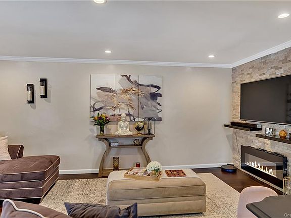 4th image of 1014 Calhoun Ave