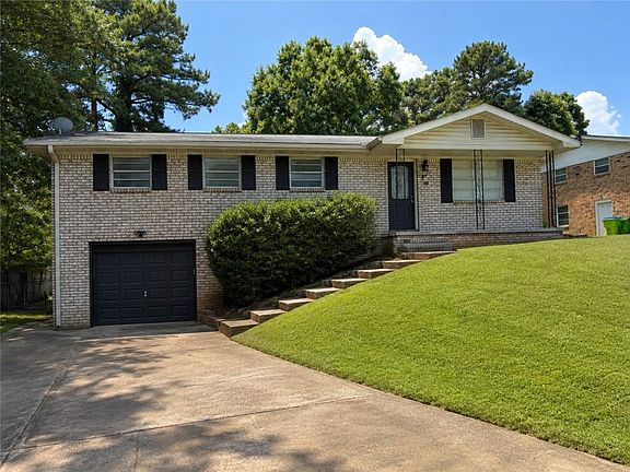 2nd image of 128 Mark Ln SE
