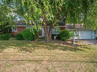 39 S Buhl Farm Dr, Hermitage, PA