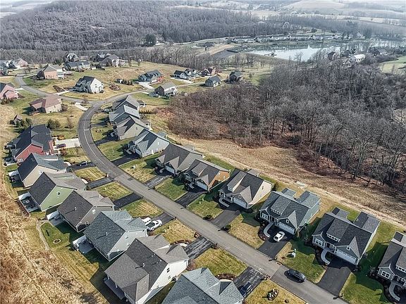 2nd image of 121 Summer Ln