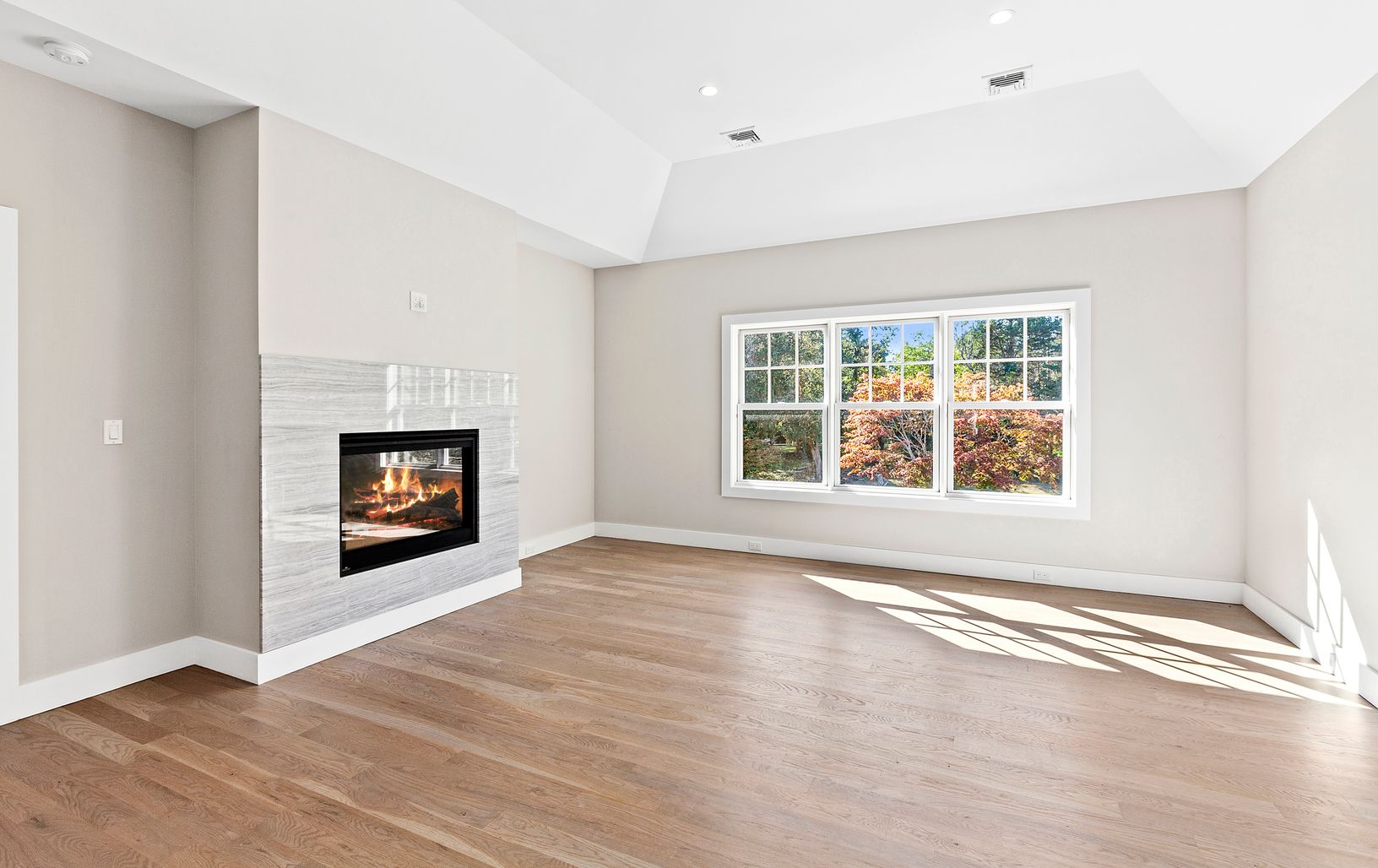  Master Bedroom w Gas FP