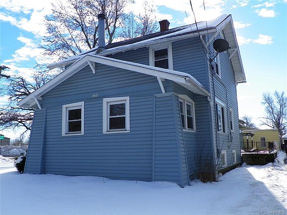 4th image of 165 Eagle St